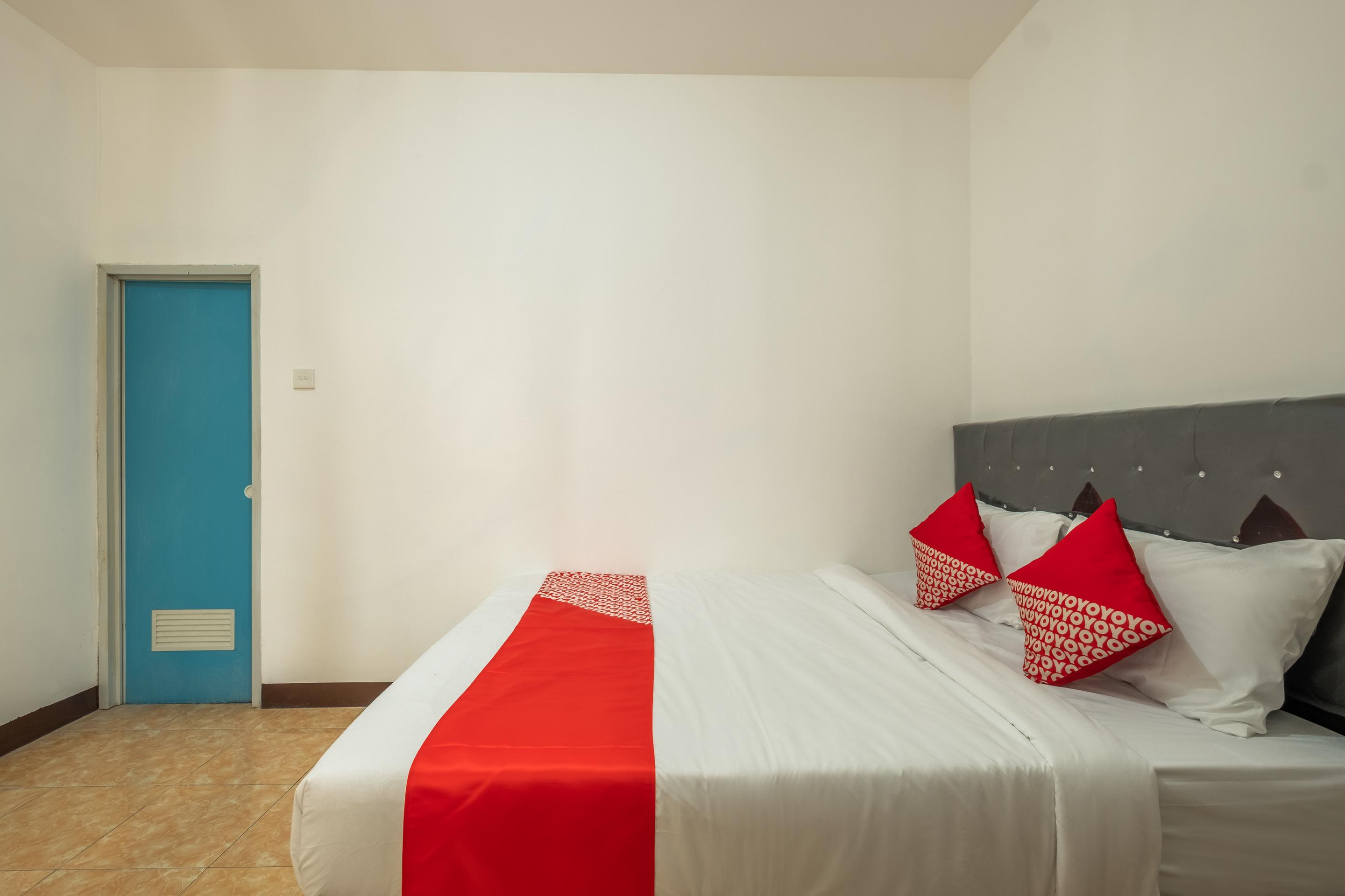 Oyo 1460 Anyelir Residence Cirebon Exterior photo